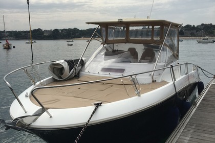 Location Bateau à moteur JEANNEAU CAP CAMARAT 8.5 WA Dinard