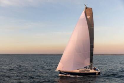 Hire Sailboat Dufour Dufour 32 Larmor-Plage
