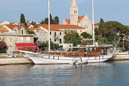 Charter Gulet Custom made gulet Gulet Omiš