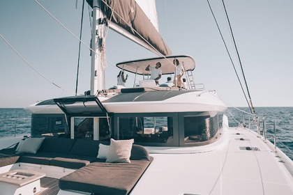 Hire Catamaran Lagoon Lagoon 51 Salerno