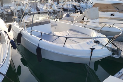 Miete Motorboot Selva Marine 660 Ajaccio