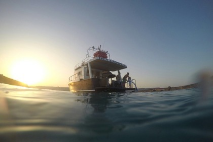 Rental Motorboat Holland Pilot boat Gozo
