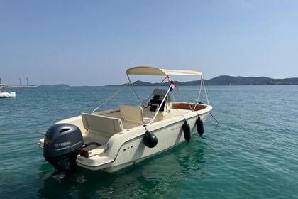 Miete Motorboot Invictus 190FX Biograd na Moru
