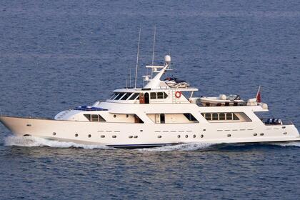 Alquiler Yate a motor CRN Custom yacht Centro histórico de Mónaco