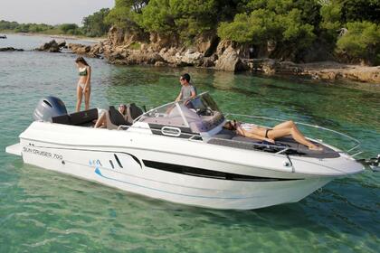 Verhuur Motorboot Pacific Craft 700 SUN CRUISER Saint-Laurent-du-Var