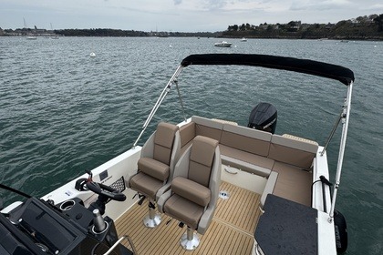 Location Bateau à moteur Quicksilver Activ 755 Sundeck Dinard