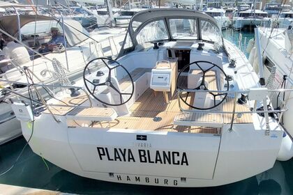 Hire Sailboat Bavaria Yachtbau Bavaria C42 Palma de Mallorca