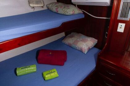 Alquiler Yate a motor LAN SILVAV RA Ibirubá