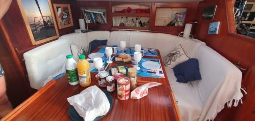 Ιέρ Sailboat carènes et services beaufort 16 alt tag text