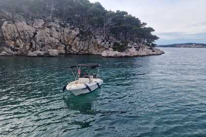 Rental Motorboat Salmeri Mida555 Rab