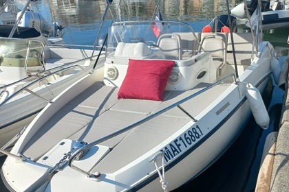 Charter Motorboat Quicksilver 605 sundeck Fréjus