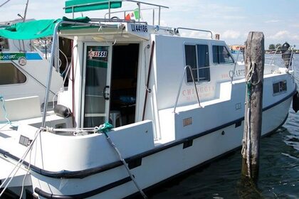 Charter Houseboat Classic New Concorde Fly 890 Suite Chioggia