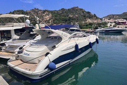 Hire Motorboat Azimut-Benetti Atlantis 47 Poltu Quatu