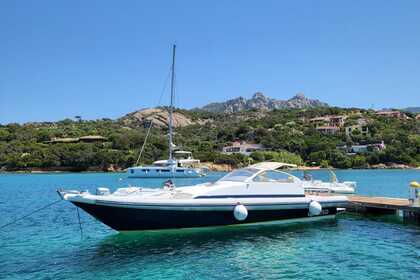 Hire Motorboat Lomac Airone 28 Porto Cervo