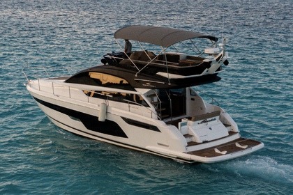 Charter Motor yacht Fairline Squadron 50ft Cancún