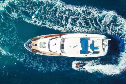 Charter Motor yacht with jacuzzi and sky bar from capri Capri