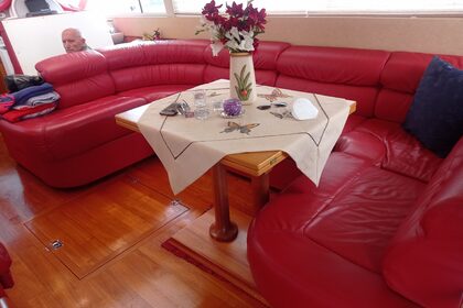 Miete Motoryacht Raffaelli Kubang 57 Marina di Ragusa