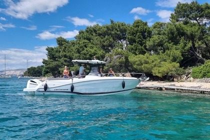 Verhuur Motorboot Jeanneau Cap camarat 9.0CC Krk