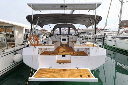 Чартер Парусная яхта Bavaria Yachtbau Bavaria C38 Пировац