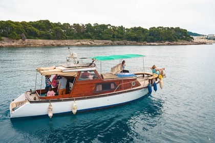 Noleggio Barca a motore Adriatic 790 Dubrovnik