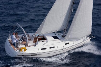 Charter Sailboat BAVARIA Cruiser 32 Saltsjöbaden