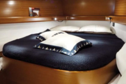 Noleggio Barca a vela Grand Soleil Grand Soleil 45 Marina di Carrara