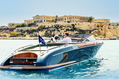 Miete Motorboot Riva Aquariva 33 Valletta