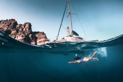 Charter Catamaran Lagoon 40 Santorini