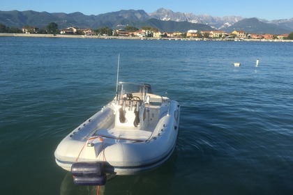 Rental RIB Capelli Tempest 626 Bocca di Magra