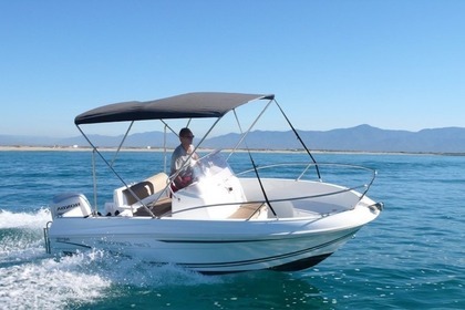 Charter Motorboat Cap-Camarat 5.1 Menorca