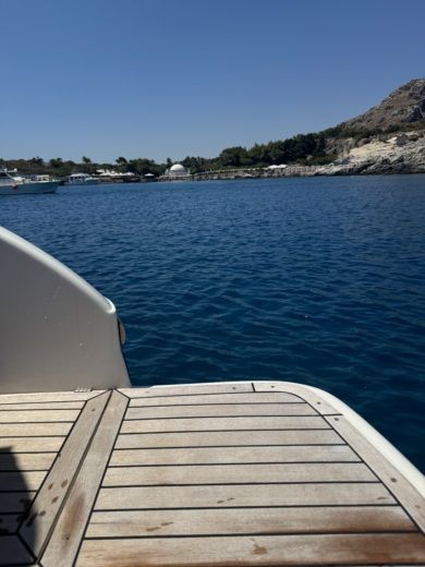 Rodos Motorboat Windy Scirocco 33ft alt tag text