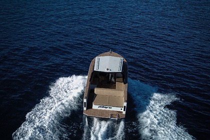 Hire Motorboat Cabin 34 34 Supetar