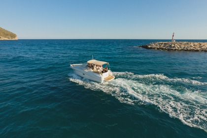 Charter Motorboat Jeanneau Leader 805 Moraira
