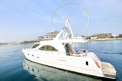 Miete Motorboot 75' Luxury Mega Yacht Charter in Dubai Majesty 75 Dubai
