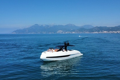 Hire Motorboat Invictus TT 420 Amalfi