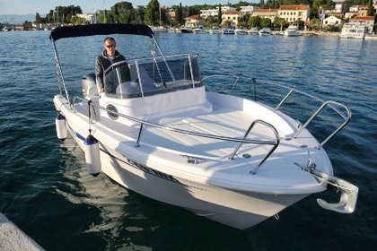 Hire Motorboat ELAN 650 Cabin Malinska