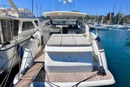 Charter Motorboat Princess V42 Villeneuve-Loubet