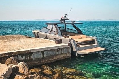 Charter Motorboat colnago 38 cabin Trogir