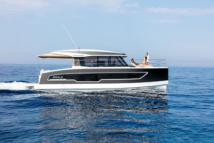 Rental Catamaran Fountain Pajot MY4S Taranto