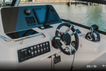 Alquiler Lancha AQUILA 32 Power Catamaran Denia