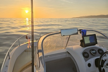 Rental Motorboat Jeanneau Cap Camarat 635 Cc Belvédère-Campomoro