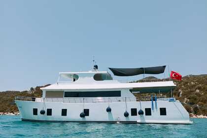 Hire Motor yacht Custom built luxury motor yacht With a capacity of 10 people(Trawler Boat) Kaş