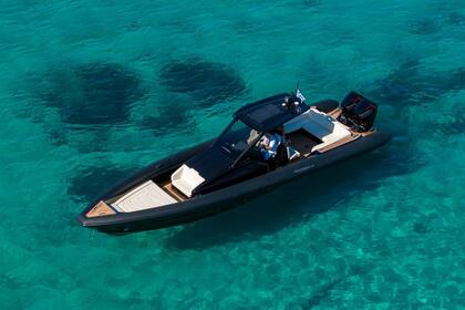 Hire Motorboat Technohull Explorer 40 Anavyssos