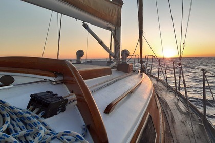 Verhuur Zeilboot HALBERG RASSY 33 MISTRAL El Port de la Selva