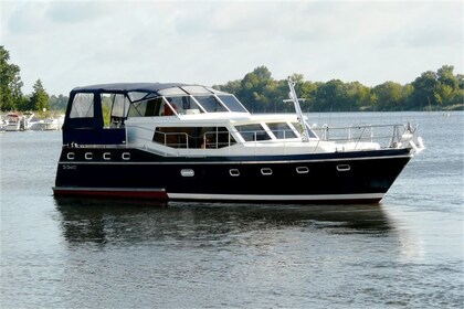 Hire Houseboat De Drait Renal 50 (5 cab) Drachten