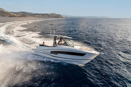 Noleggio Barca a motore Jeanneau Cap Camarat 9.0 Wa Sainte-Maxime
