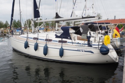 Charter Sailboat Bavaria 33 IJsselmeer