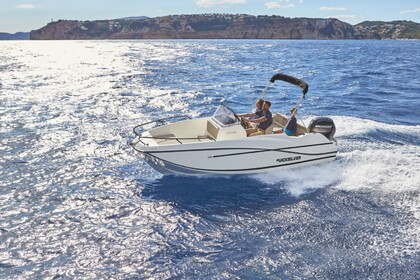 Rental Motorboat Quicksilver Activ 555 Open Marseille