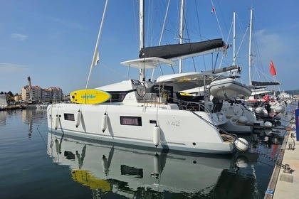 Noleggio Catamarano Lagoon-Bénéteau Lagoon 42 - 4 + 2 cab. Zaravecchia