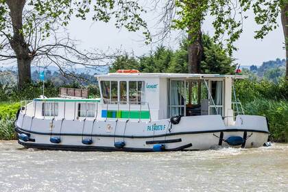 Charter Houseboat Pénichette Terrasse 1260 R Joigny